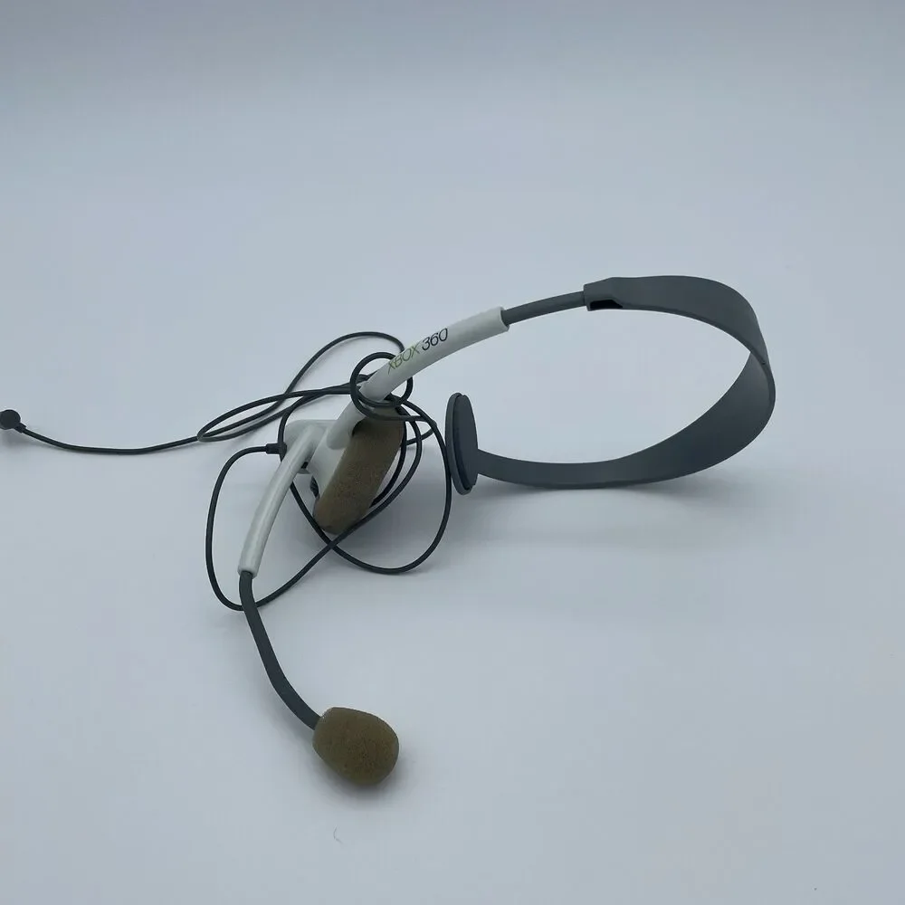 MICROSOFT Xbox 360 Wired Headset w/ In-Line Volume Control and Mute Switch White